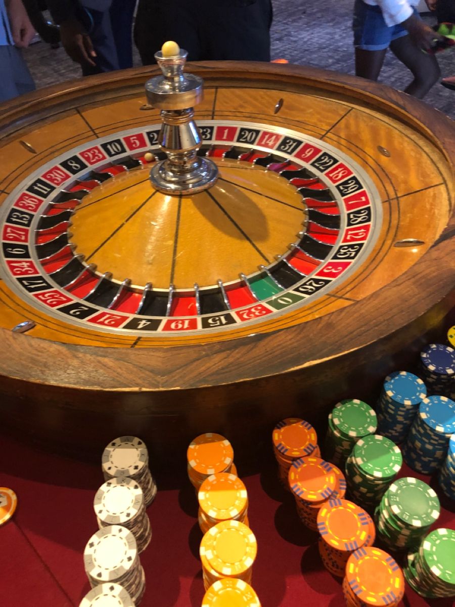 Video Poker کھلاڑیوں کے لیے لائیو کیسینو سیکشن