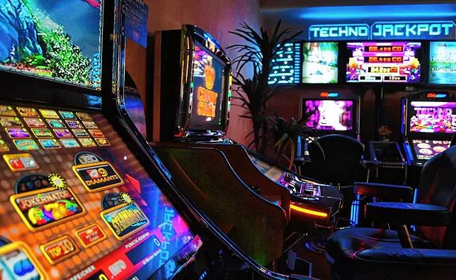 پاکستان میں Video Poker کا آن لائن کیسینو سیکشن کھولیں۔